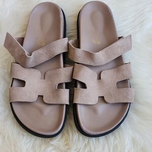 Yokono Women's Tan Slide Sandals